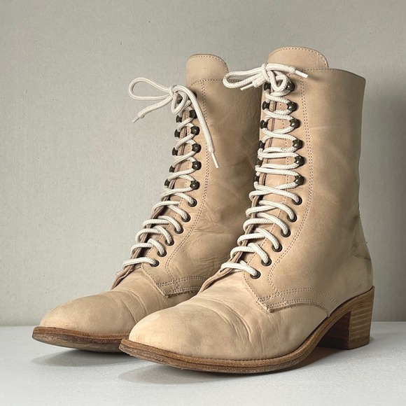 Christopher David Shoes - Charles David Heeled Boots Womens 8.5 Beige Nubuck Renaissance Prairie Cottage‎